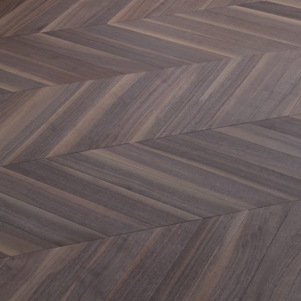 High-gloss Chevron parquet