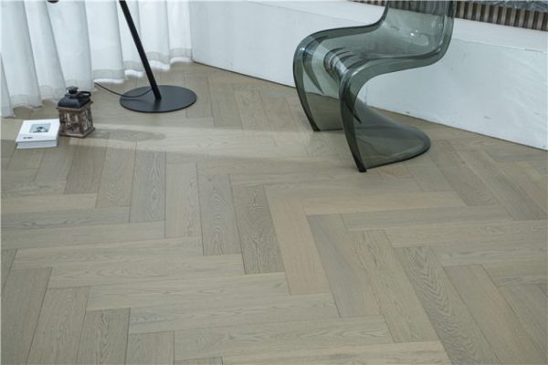 oak herringbone parquet flooring