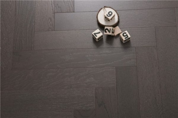 wood floors herringbone pattern