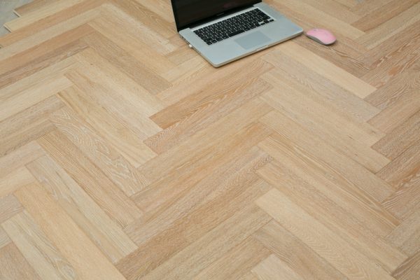 kommerzielle Qualität leichte gebürstete Eichenboden