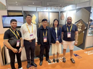 Group photo at the exhibition15