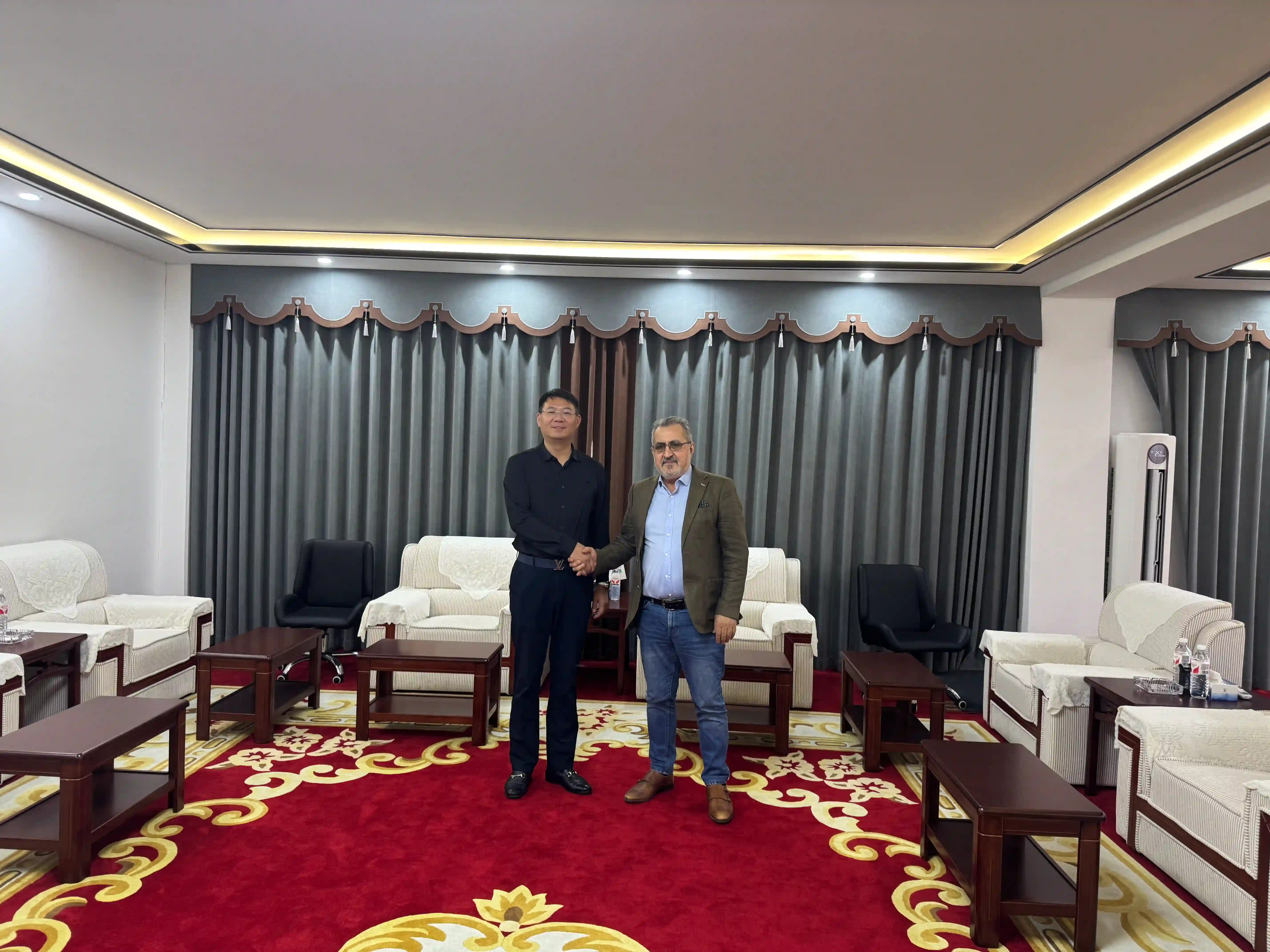 YEHUI Deepens Cooperation with UAE Partner to Expand Flooring Business Worldwide